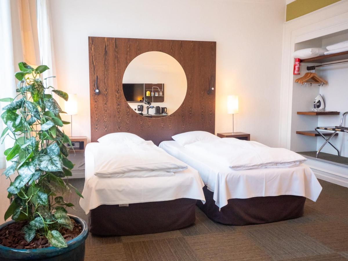 Hotel Europa Обенро Екстериор снимка