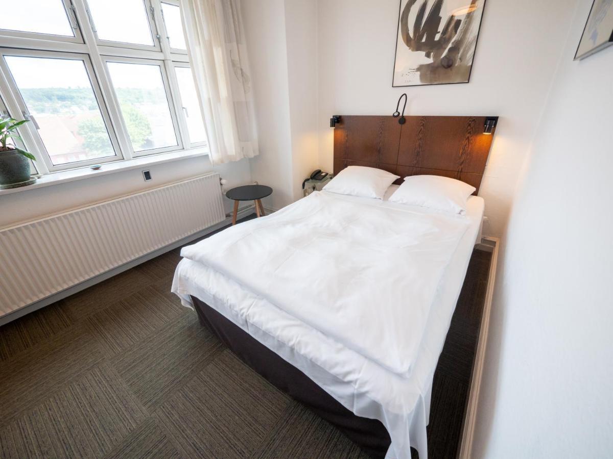 Hotel Europa Обенро Екстериор снимка
