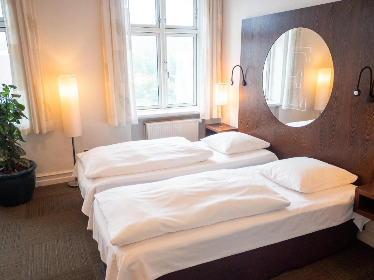 Hotel Europa Обенро Екстериор снимка